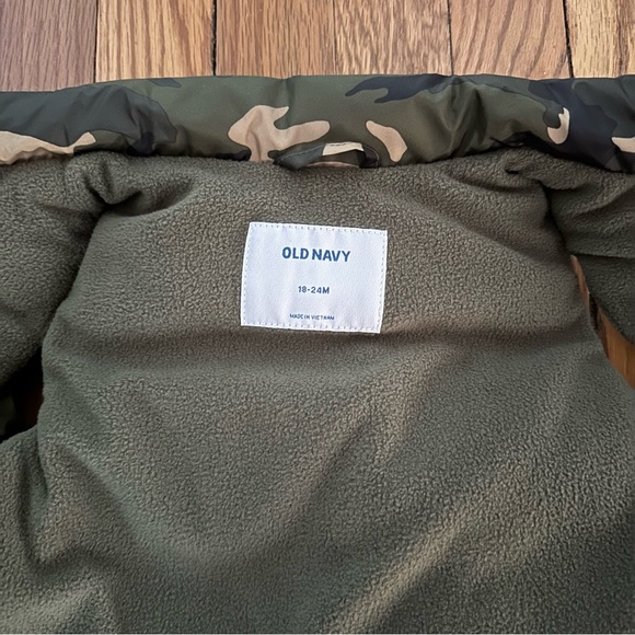 NWOT Old Navy Baby Camo Puffer Vest - Picture 5 of 8